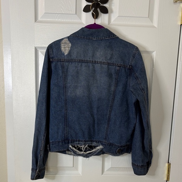 Refuge Women's Distressed Blue Jean Jacket Size Medium - Picture 7 of 16
